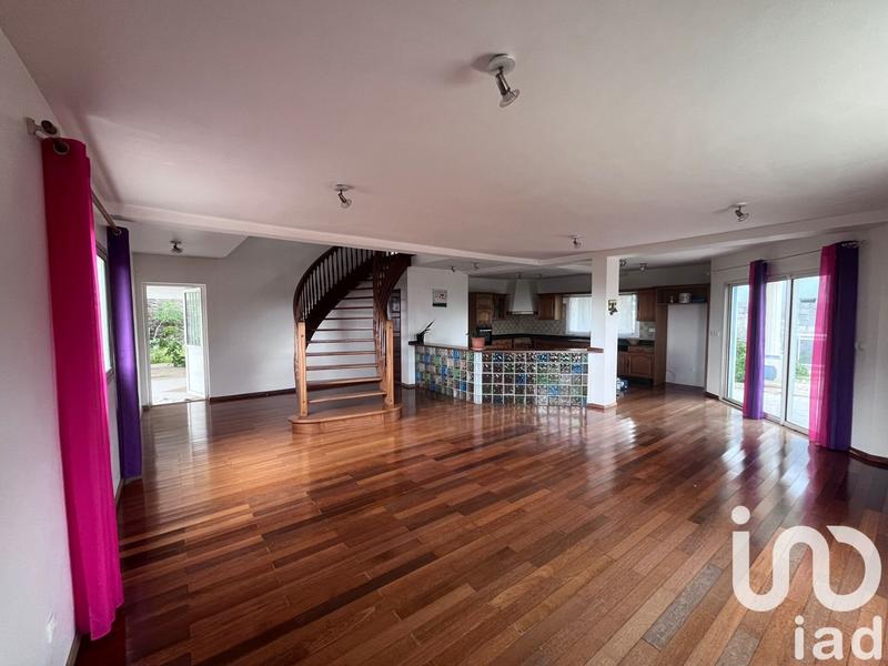 Maison - 294 m² - 5 pièces