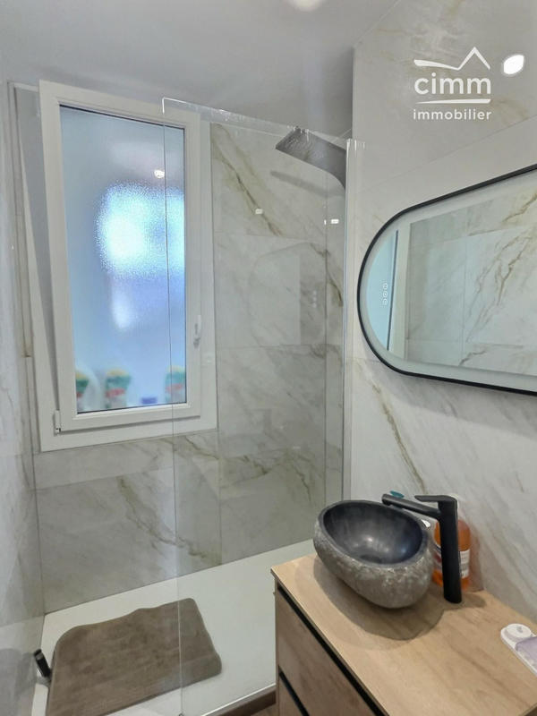 Appartement - 72 m² - 3 pièces