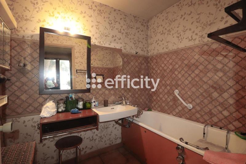 Pavillon - 140 m² - 6 pièces