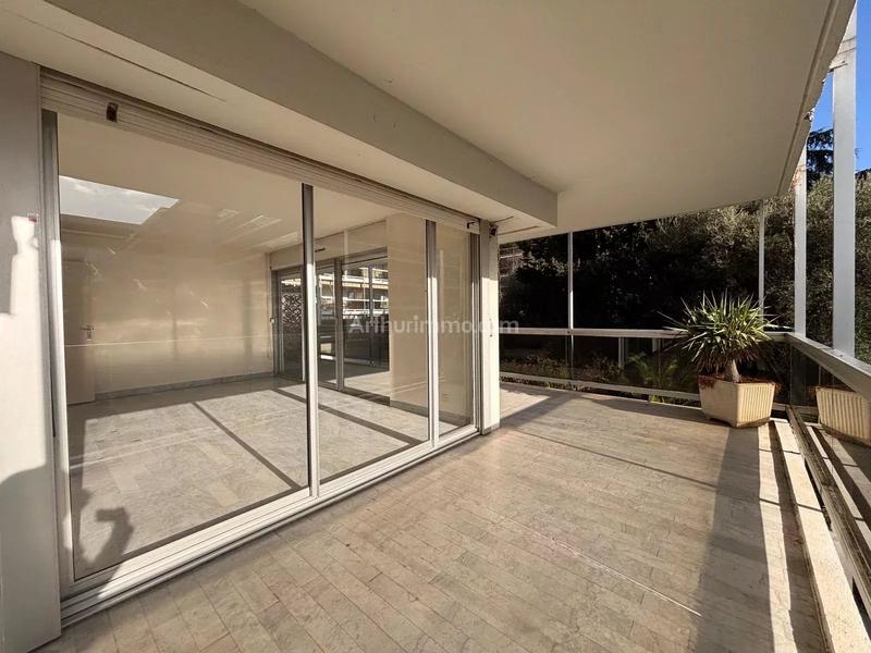 Appartement - 81 m² - 3 pièces