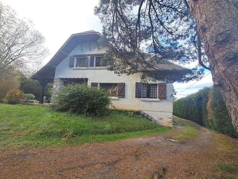 Maison bourgeoise - 325 m² - 11 pièces