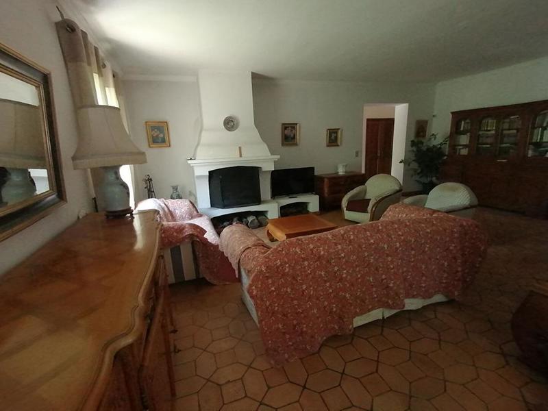 Maison - 328 m² - 7 pièces