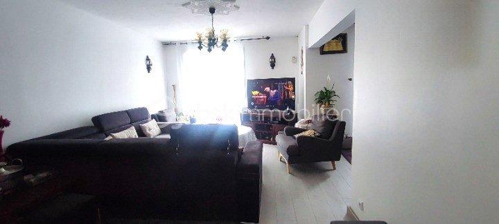 Maison jumelée - 110 m² - 5 pièces