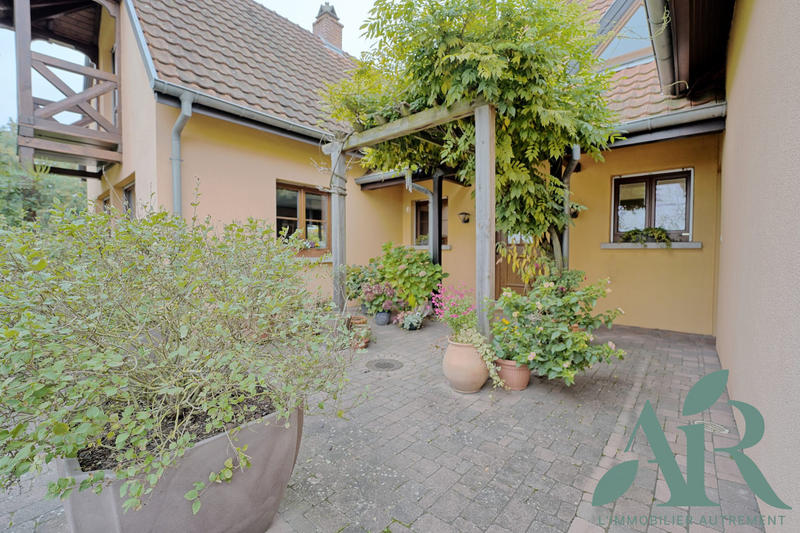 Maison - 268 m² - 5 pièces