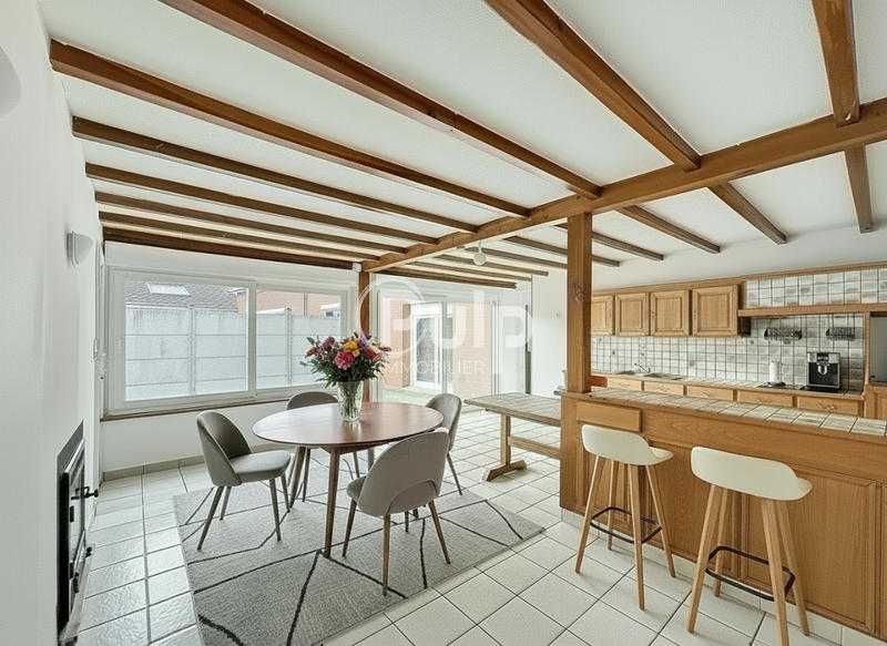 Maison - 176 m² - 8 pièces