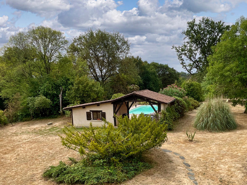 Maison - 260 m² - 8 pièces