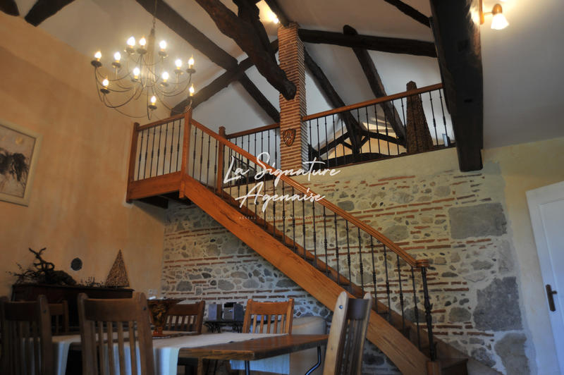 Maison - 341 m² - 16 pièces