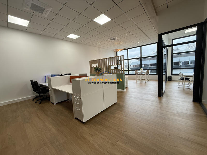 Bureau - 134 m²
