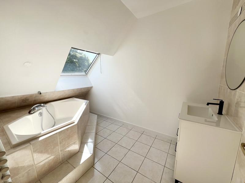 Maison - 199 m² - 7 pièces