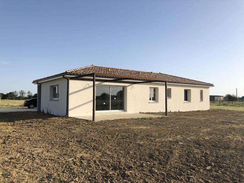 Maison - 90 m² - 4 pièces