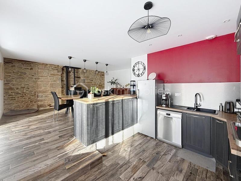 Demeure - 295 m² - 10 pièces