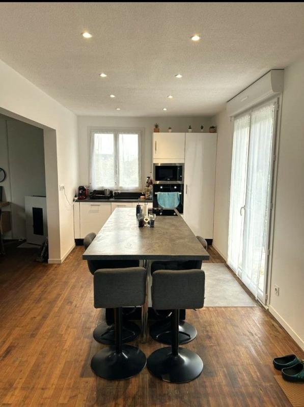 Maison - 105 m² - 5 pièces