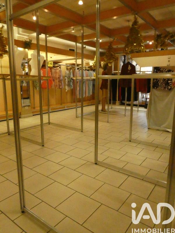 Maison - 235 m² - 5 pièces