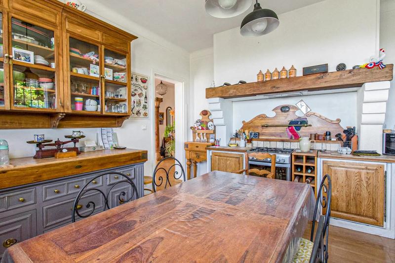 Villa - 260 m² - 8 pièces