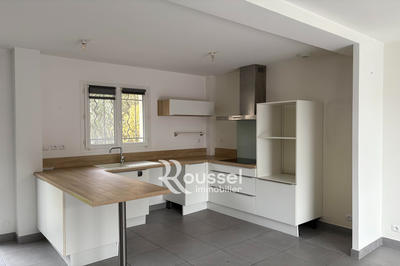 Maison - 83 m² - 4 pièces