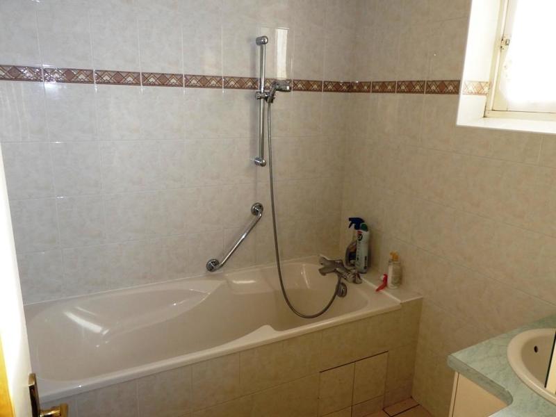 Maison en pierre - 142 m² - 8 pièces