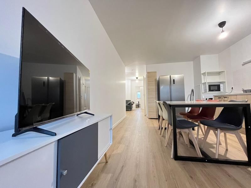 Appartement - 83 m² - 5 pièces