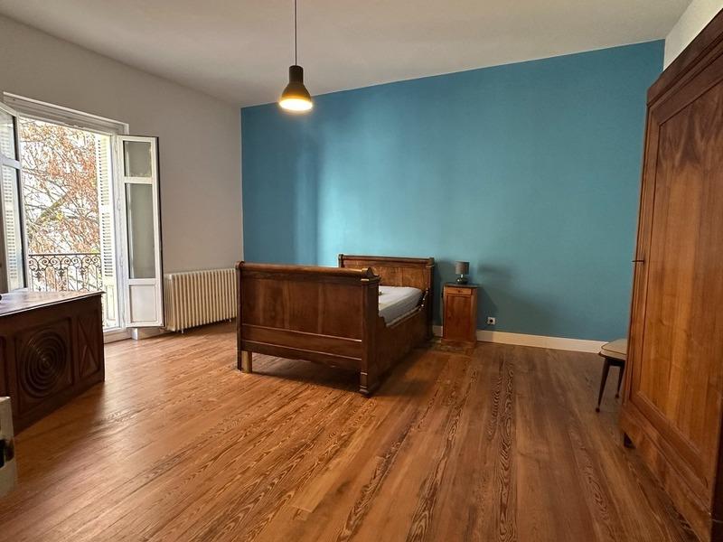 Maison de ville - 285 m² - 9 pièces