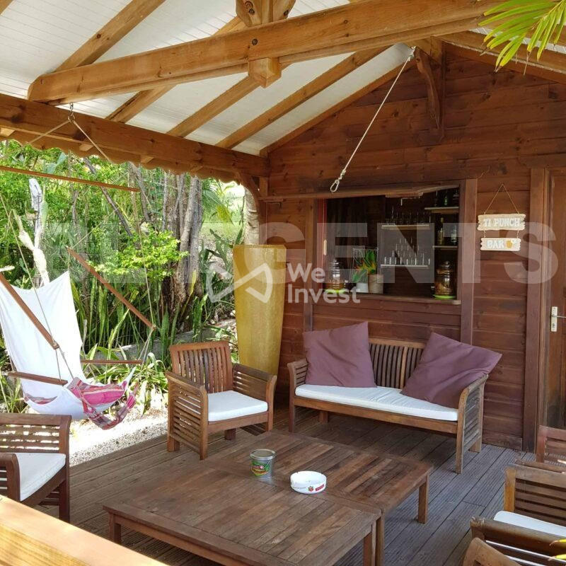 Maison - 275 m² - 12 pièces