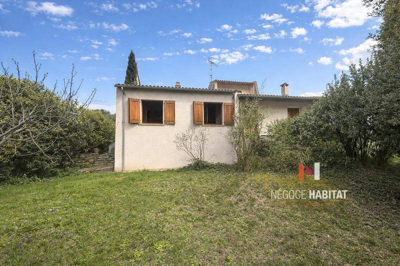 Maison - 98 m² - 5 pièces