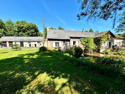 Moulin - 401 m² - 12 pièces