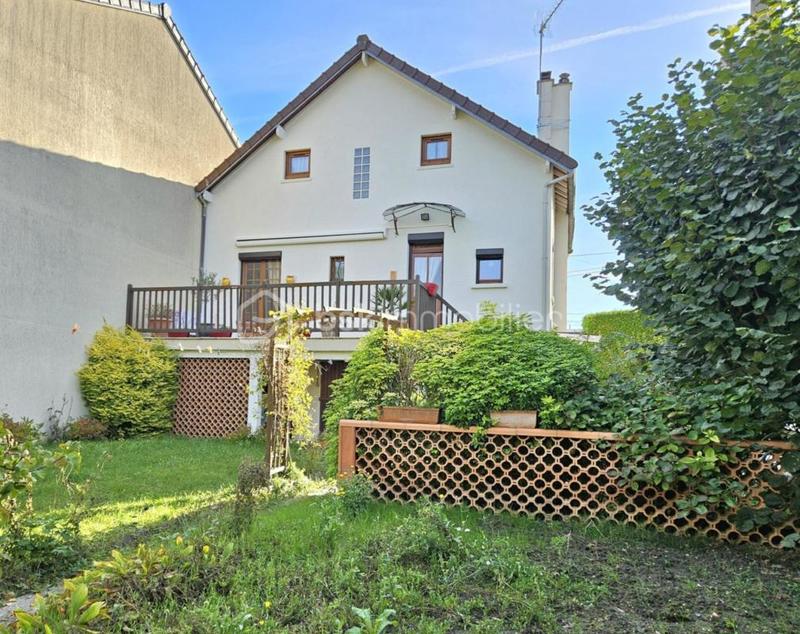 Pavillon - 100 m² - 5 pièces