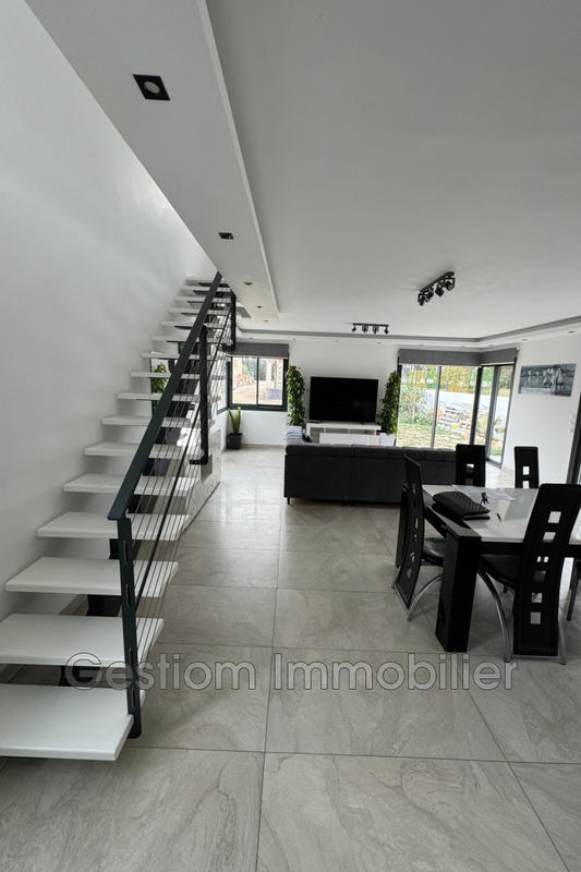 Villa - 138 m² - 5 pièces