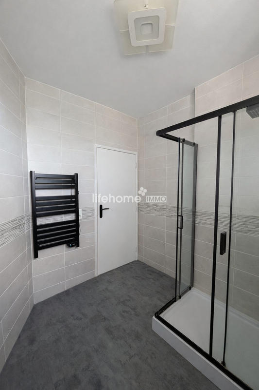 Appartement - 77 m² - 2 pièces