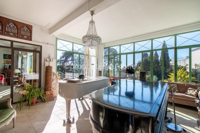 Maison - 255 m² - 6 pièces