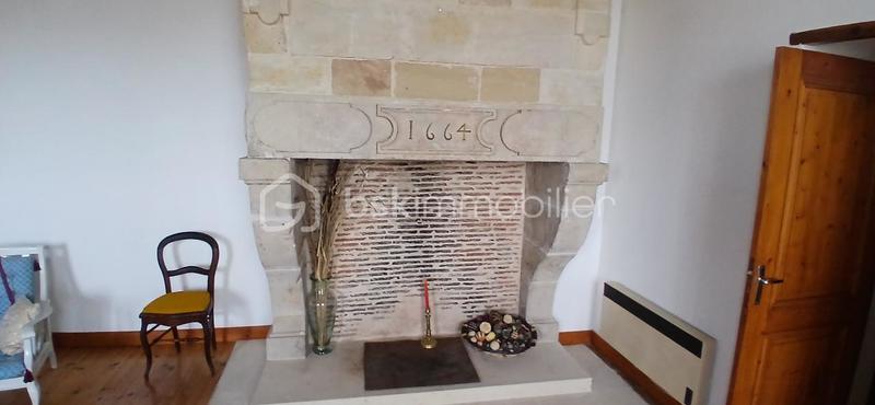 Château - 120 m² - 4 pièces