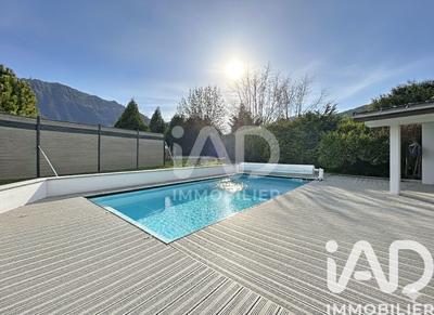 Maison - 153 m² - 7 pièces