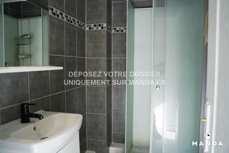 Chambre - 9 m² - 4 pièces