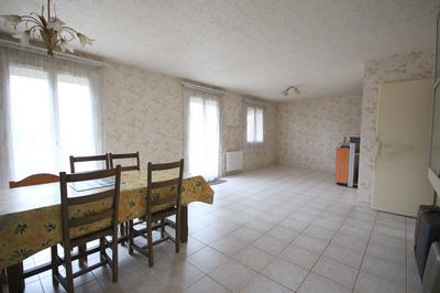 Maison - 95 m² - 4 pièces