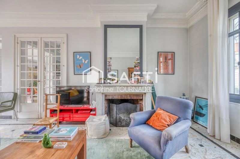 Hôtel particulier - 203 m² - 7 pièces