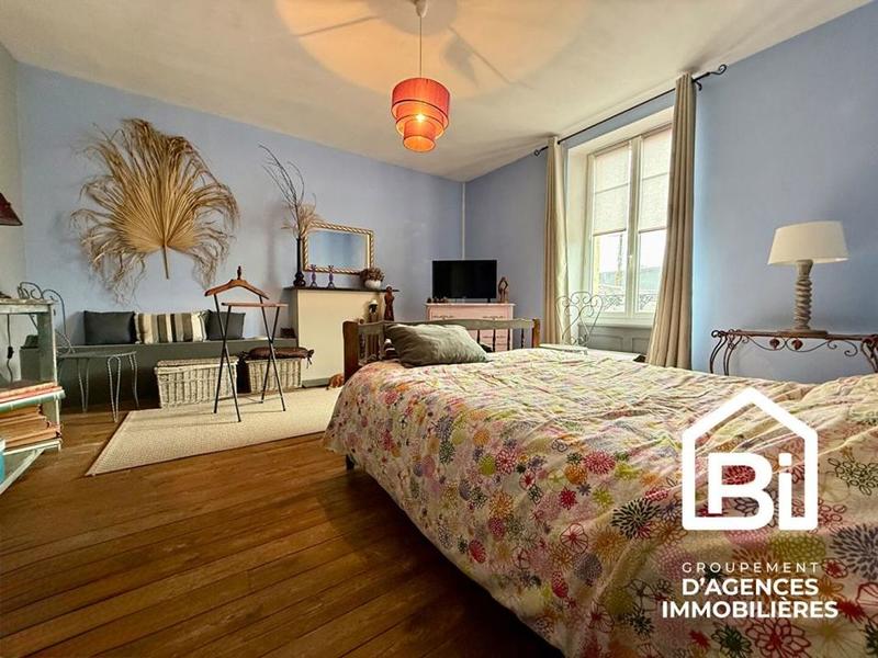 Maison en pierre - 160 m² - 7 pièces