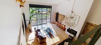 Maison - 315 m² - 7 pièces