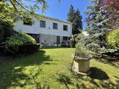 Maison - 190 m² - 8 pièces