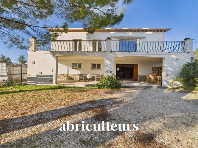 Maison - 180 m² - 4 pièces