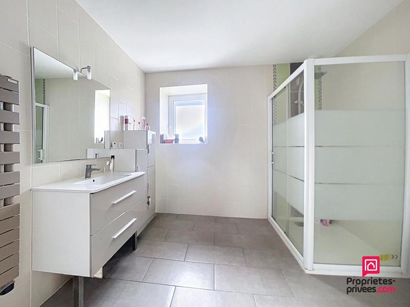 Maison - 185 m² - 7 pièces