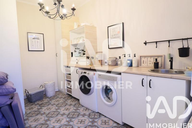 Maison - 225 m² - 9 pièces