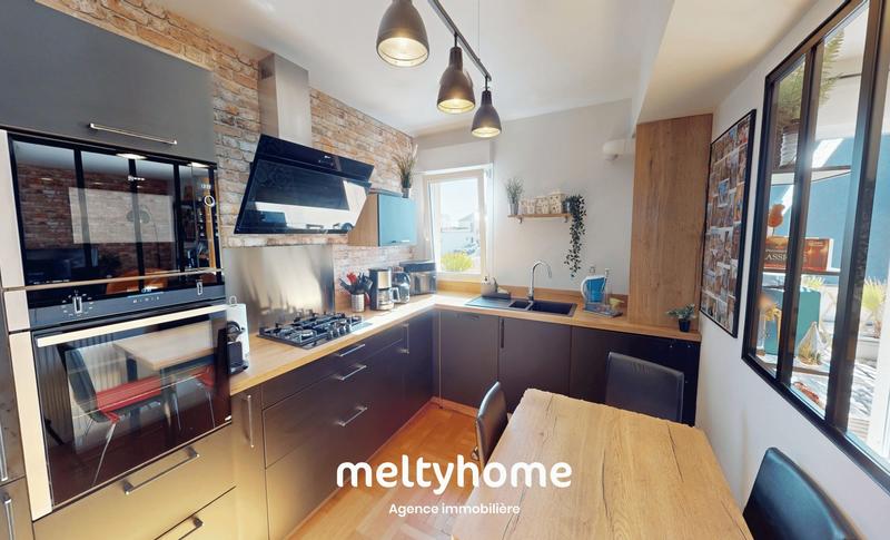 Appartement - 108 m² - 4 pièces