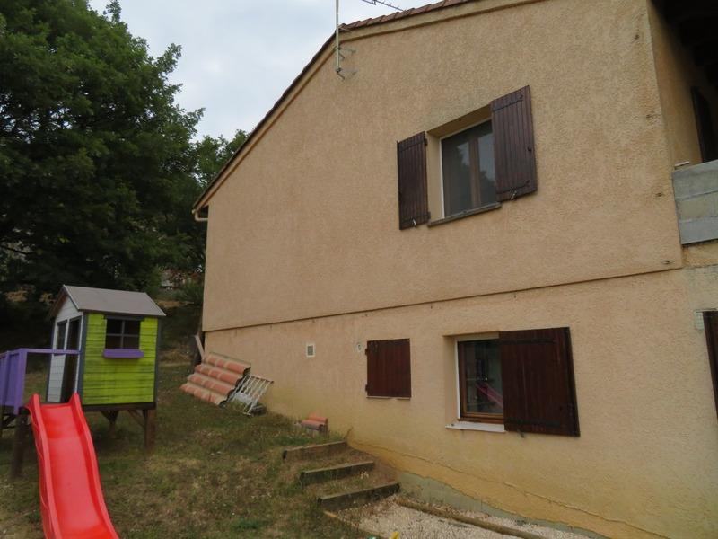 Maison - 110 m² - 6 pièces