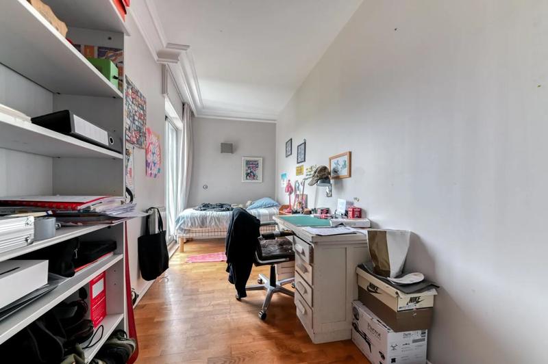 Appartement - 155 m² - 8 pièces