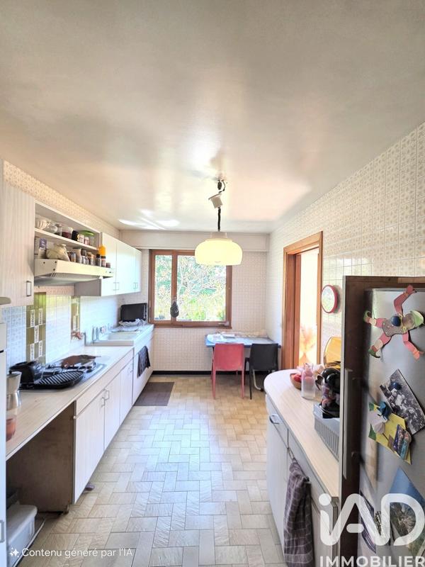 Maison - 307 m² - 7 pièces