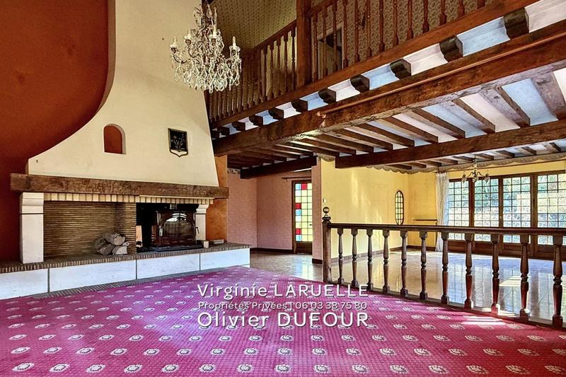 Maison - 210 m² - 6 pièces