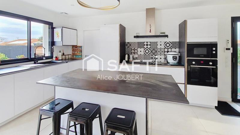 Maison - 110 m² - 5 pièces