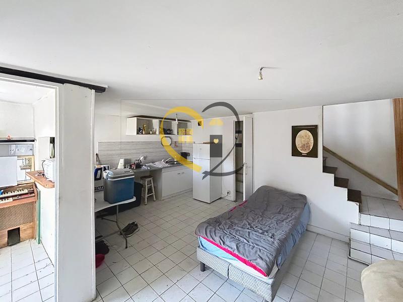 Maison - 240 m² - 5 pièces