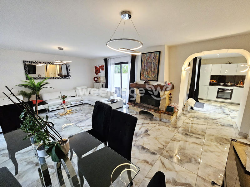 Maison - 156 m² - 8 pièces