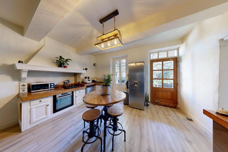 Maison - 160 m² - 8 pièces