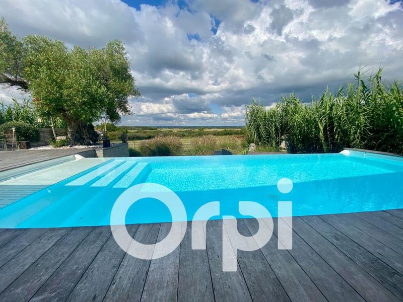 Maison - 222 m² - 5 pièces